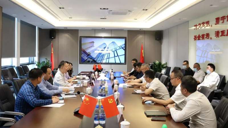 集團黨委副書記、董事鄧偉群帶隊到珠海建工集團督導檢查疫情防控和安全生產(chǎn)工作